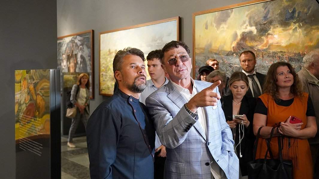 Григорий Лепс и Григорий Гукасов на выставке «Мы от рода русского»