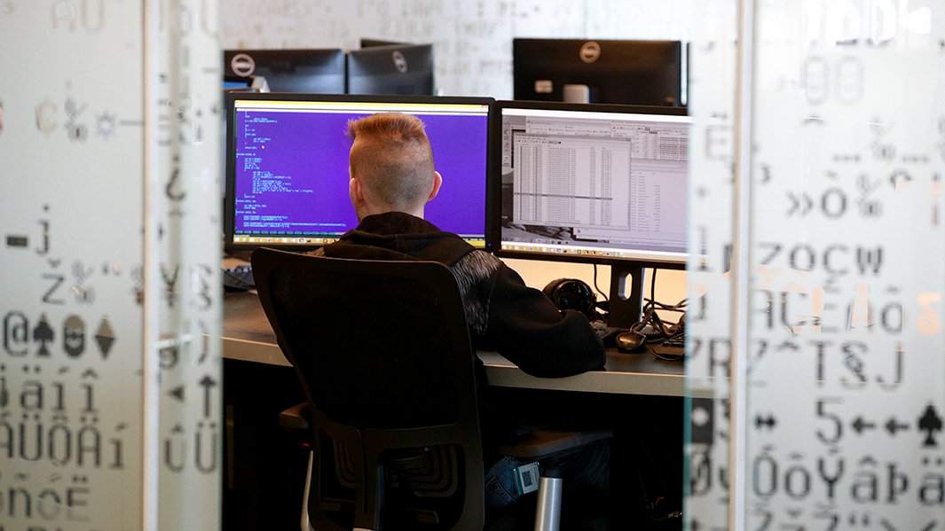 вирусы компьютер офис работа