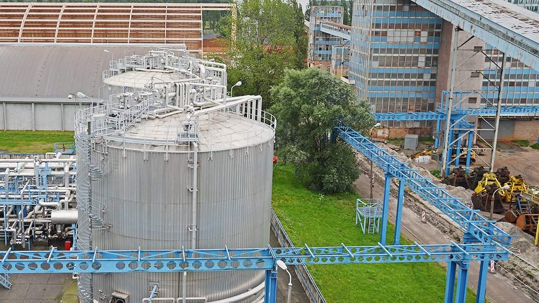 Регазификационный терминал (СПГ), расположенный в польском городе Свиноуйсьце