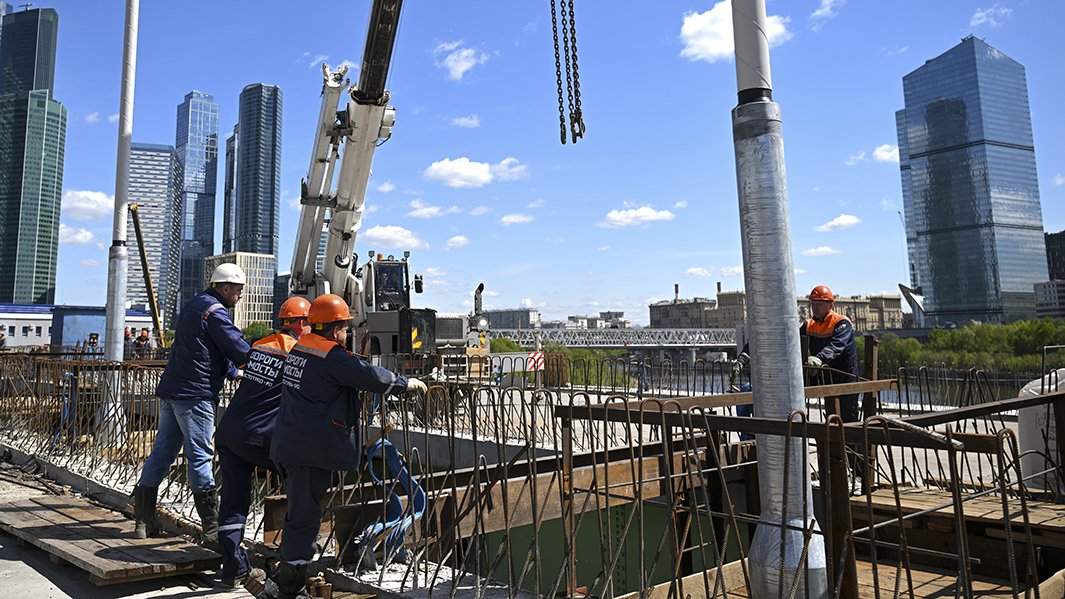 Строительство новой бессветофорной вылетной магистрали