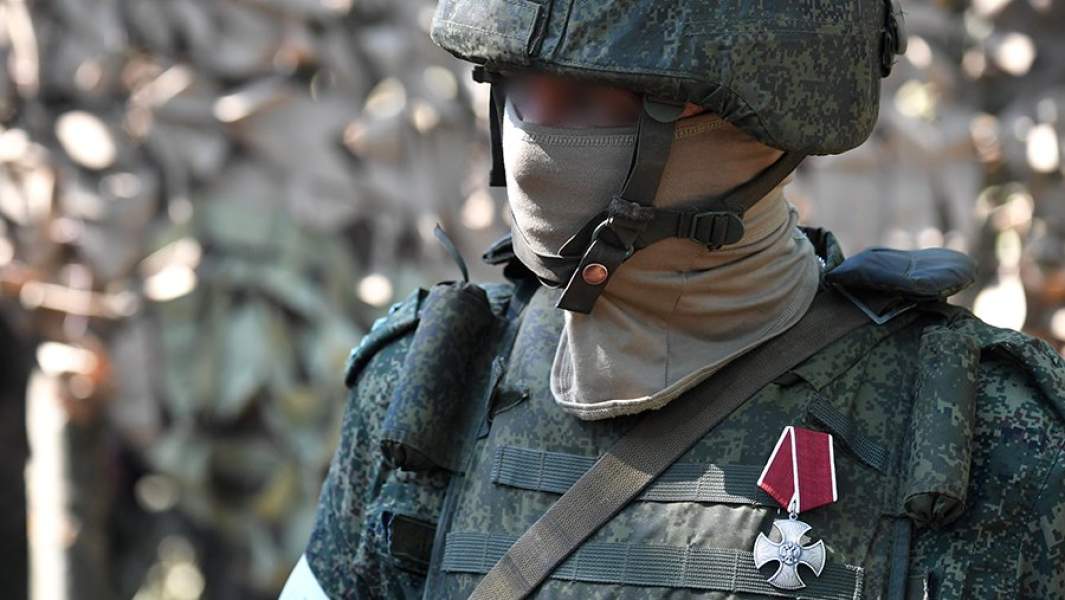 Военнослужащий, награжденный орденом Мужества за проявленный героизм в ходе спецоперации на Украине