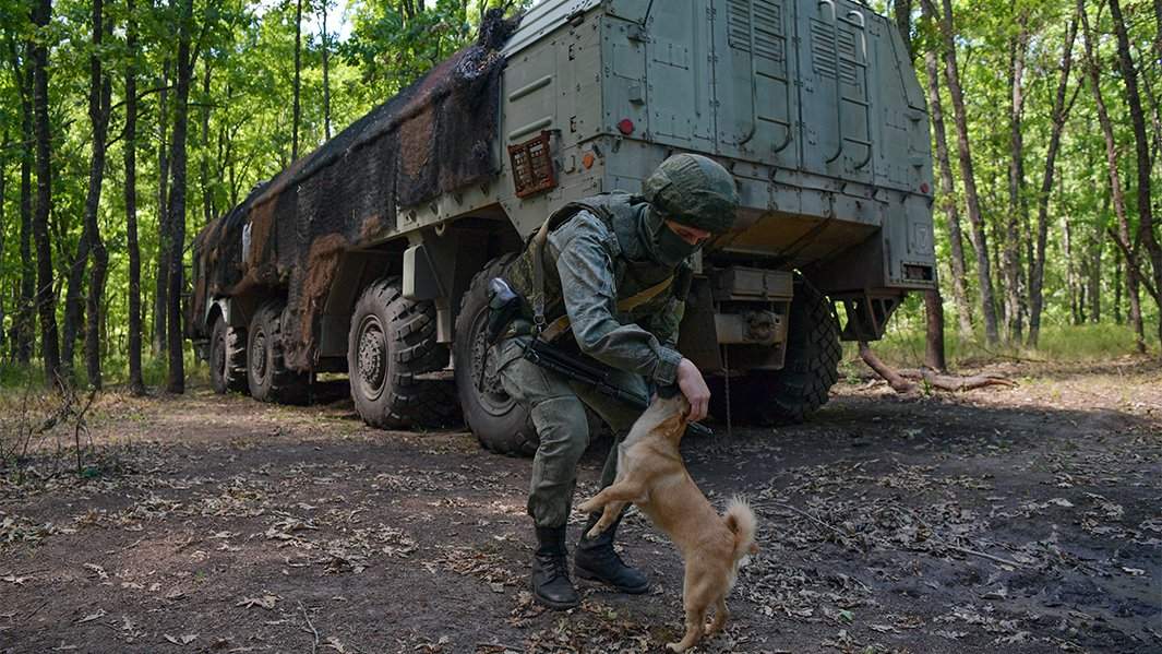 военнослужащий