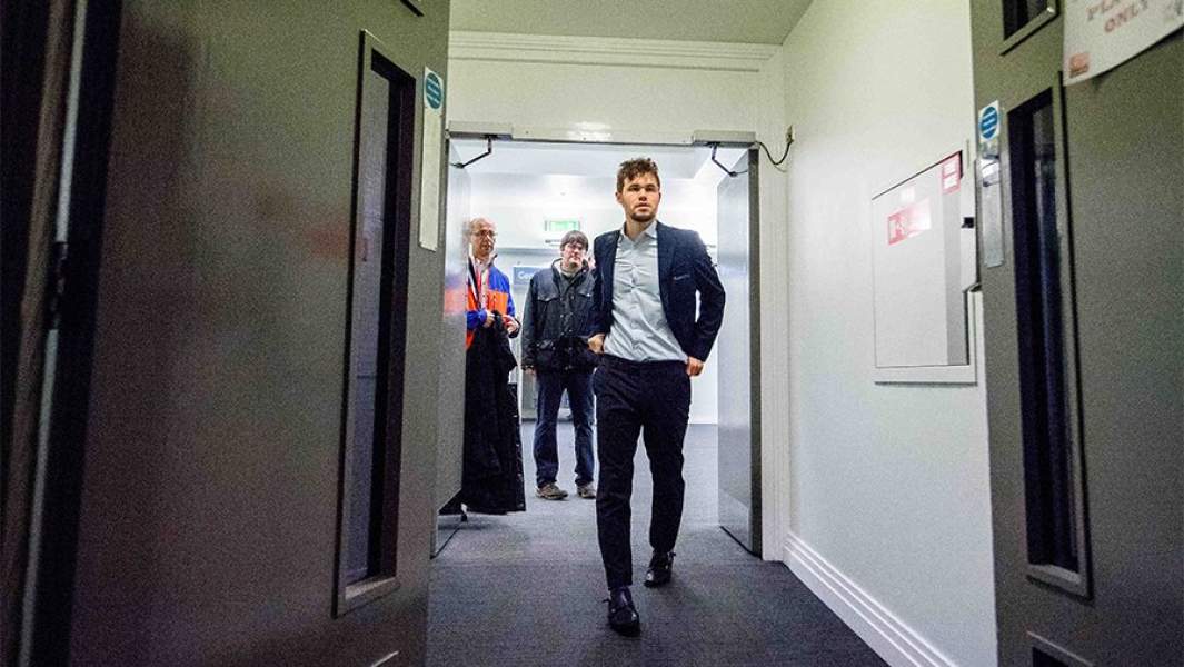 с Нильсеном