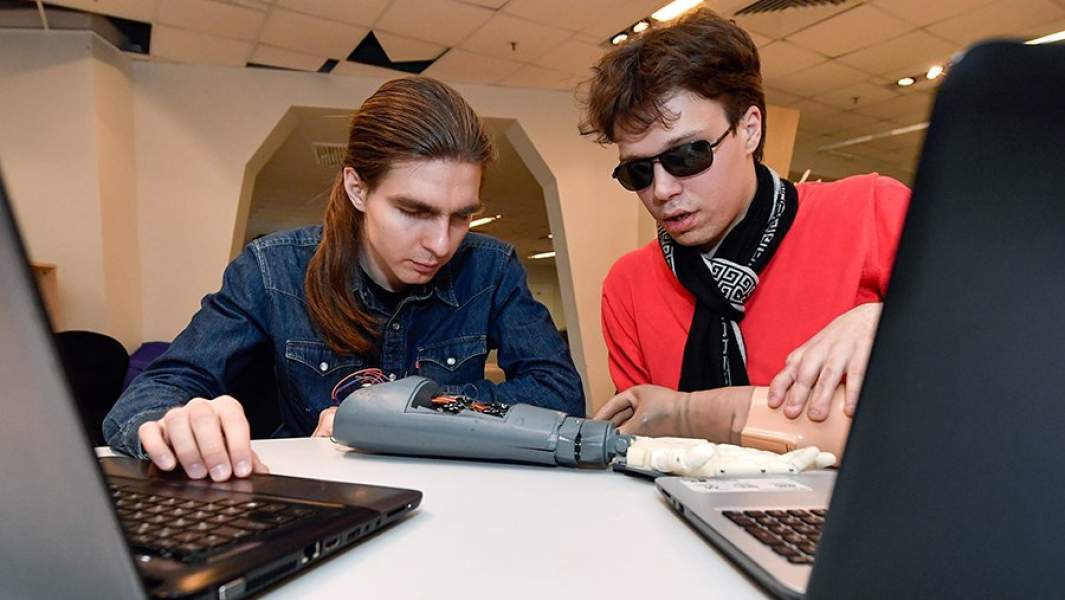 слепой парень 