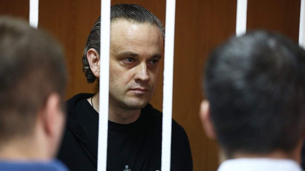 Адвокат Александр Сливко, проходящий обвиняемым по делу о хищении 250 миллионов рублей, во время оглашения приговора в Гагаринском суде Москвы