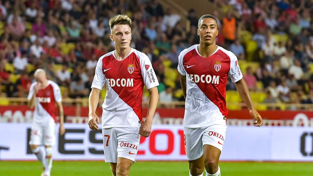 Российский полузащитник Александр Головин «Монако»