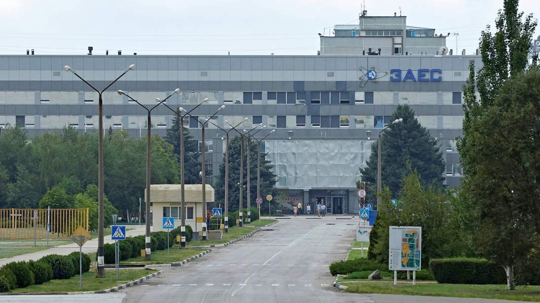 Вид на Запорожскую АЭС в городе Энергодар, Запорожской области