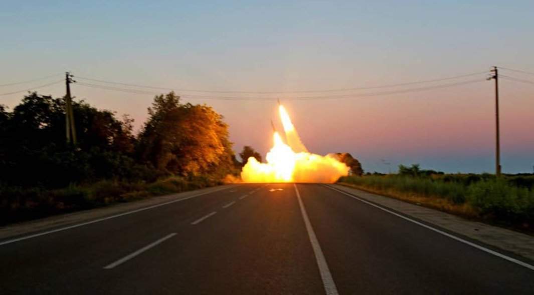 Высокомобильные артиллерийские ракетные комплексы HIMARS