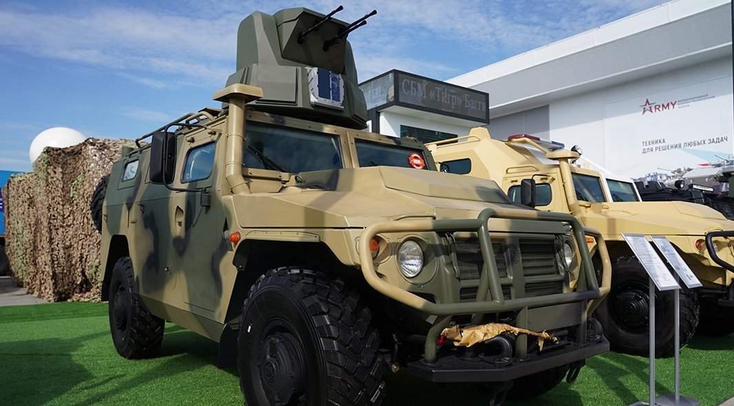 выставка оружия на форуме "Армия-2022"