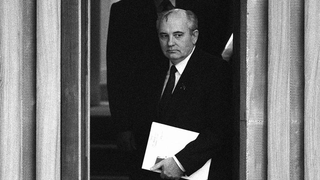 Михаил Сергеевич Горбачев за час перед избранием на пост Генерального секретаря ЦК КПСC. 1985 год