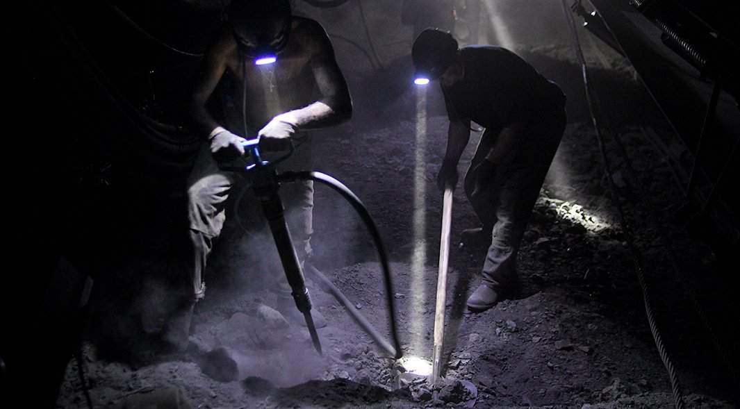 Шахтеры, угледобыча