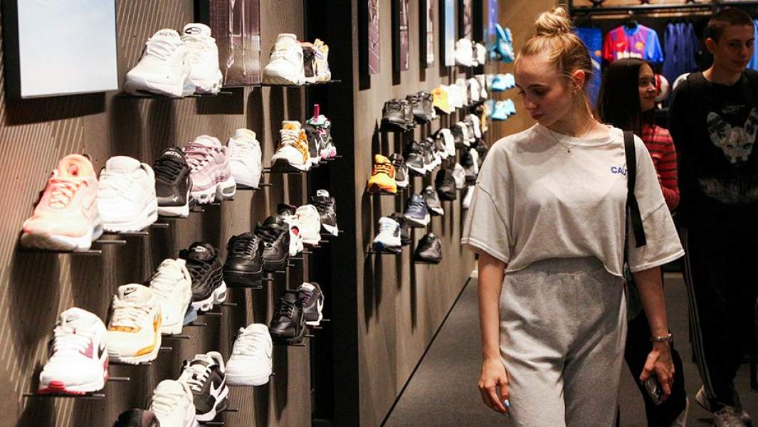 найк кроссовки магазин