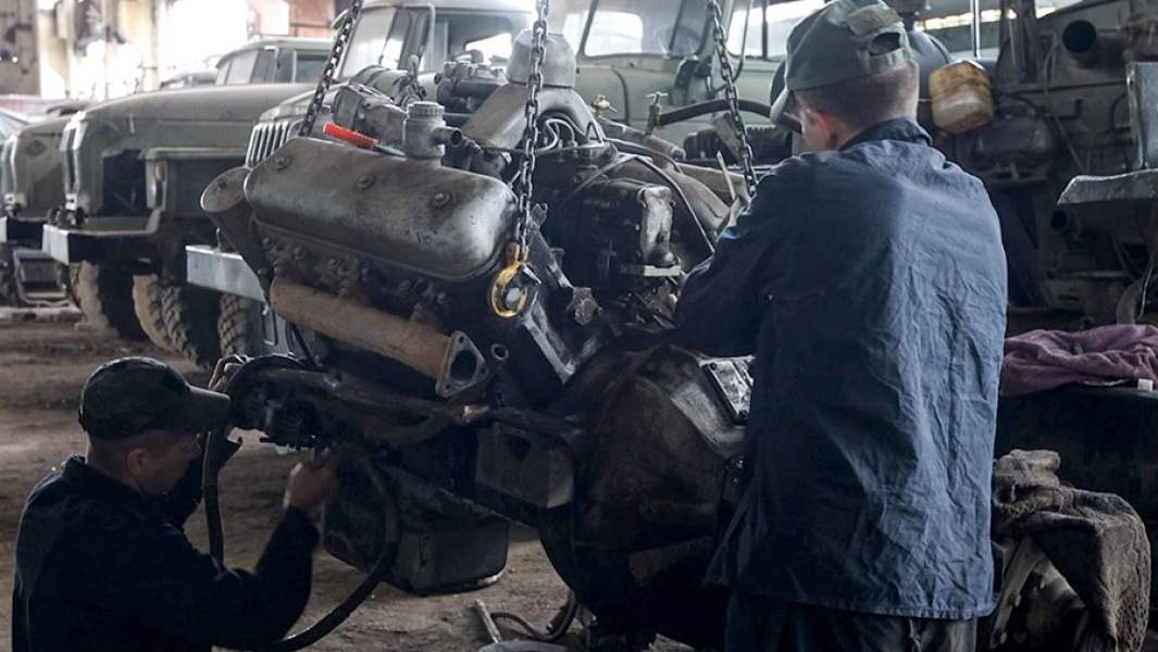 Работа отдельного ремонтно-восстановительного батальона Южного военного округа в зоне проведения спецоперации ВС РФ