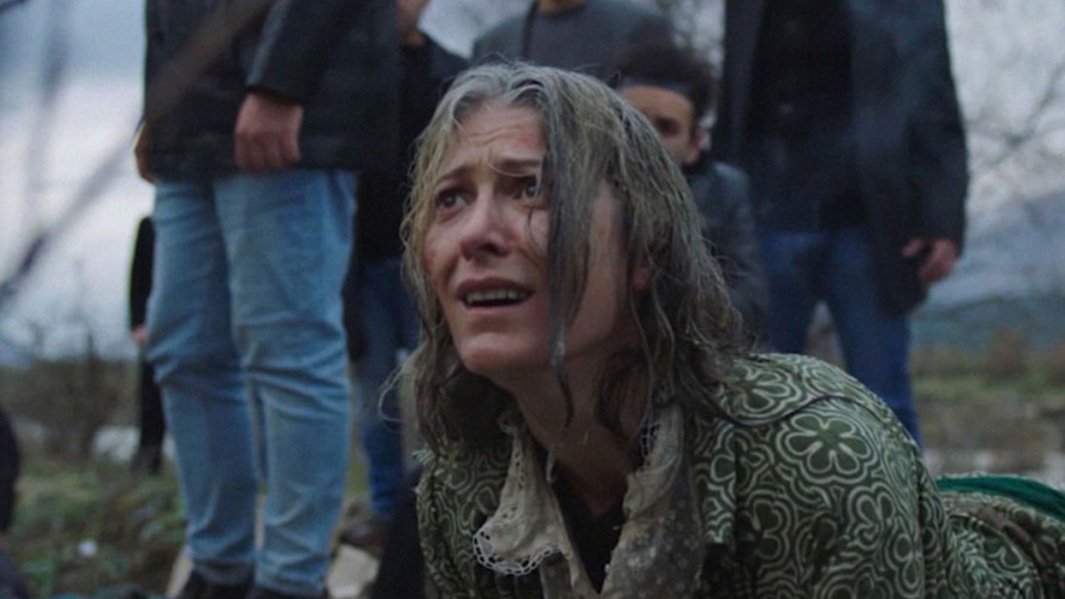 Кадр из фильма Гирокастра