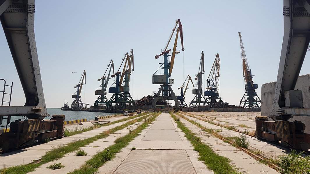 Бердянский порт - разминированный, работающий