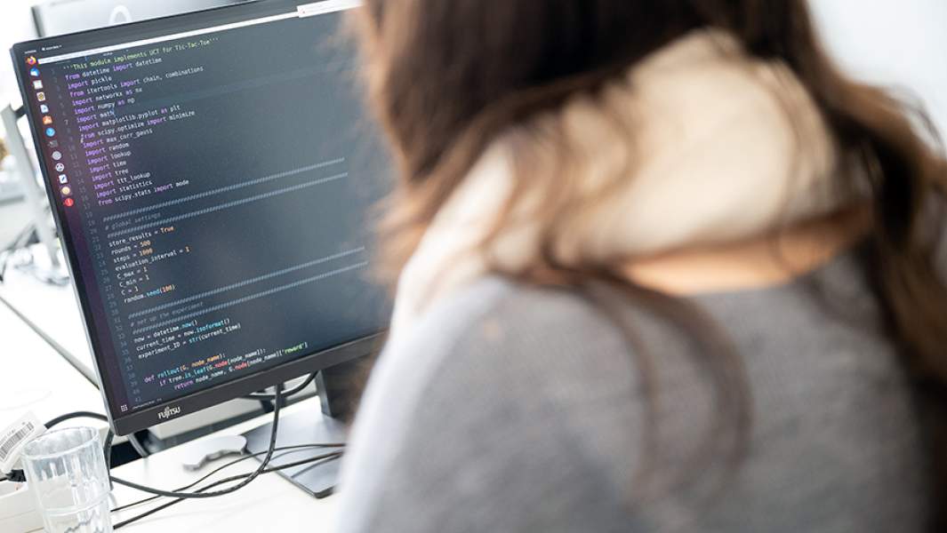 Программист за работой