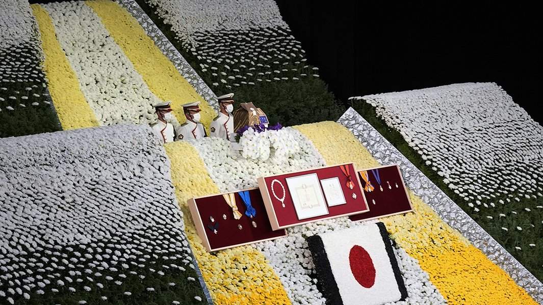 похороны Абэ