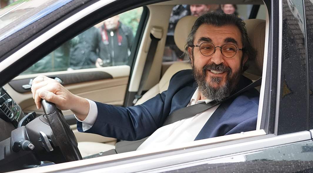 Ректор Школы-студии МХАТ Игорь Золотовицкий перед началом сбора труппы театра