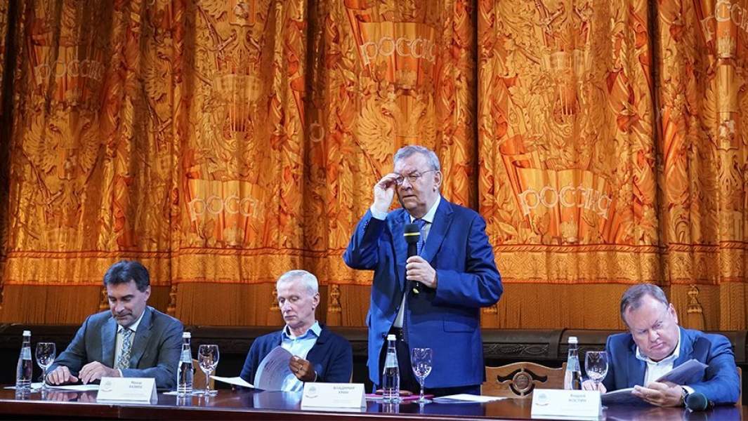 генеральный директор Владимир Урин