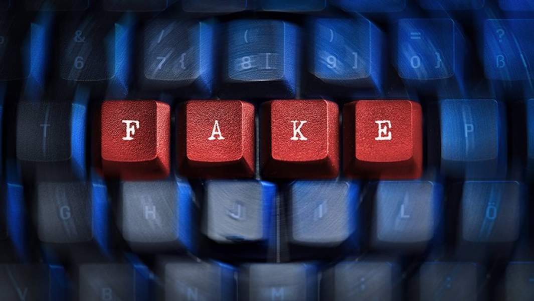 фэйк ньюс клавиатура