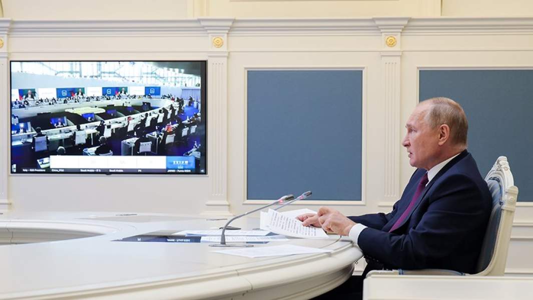 Владимир Путин принимает участие в заседании глав делегаций стран — участниц «Группы двадцати»