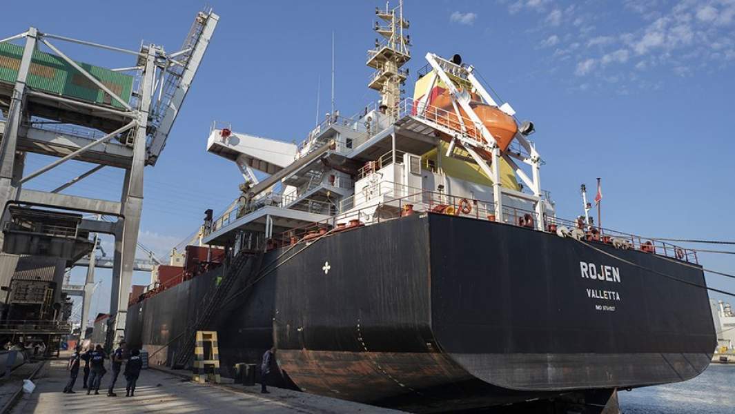 Сухогруз Rojen с 15 тыс. тонн кукурузы из Украины в одном из портов Италии