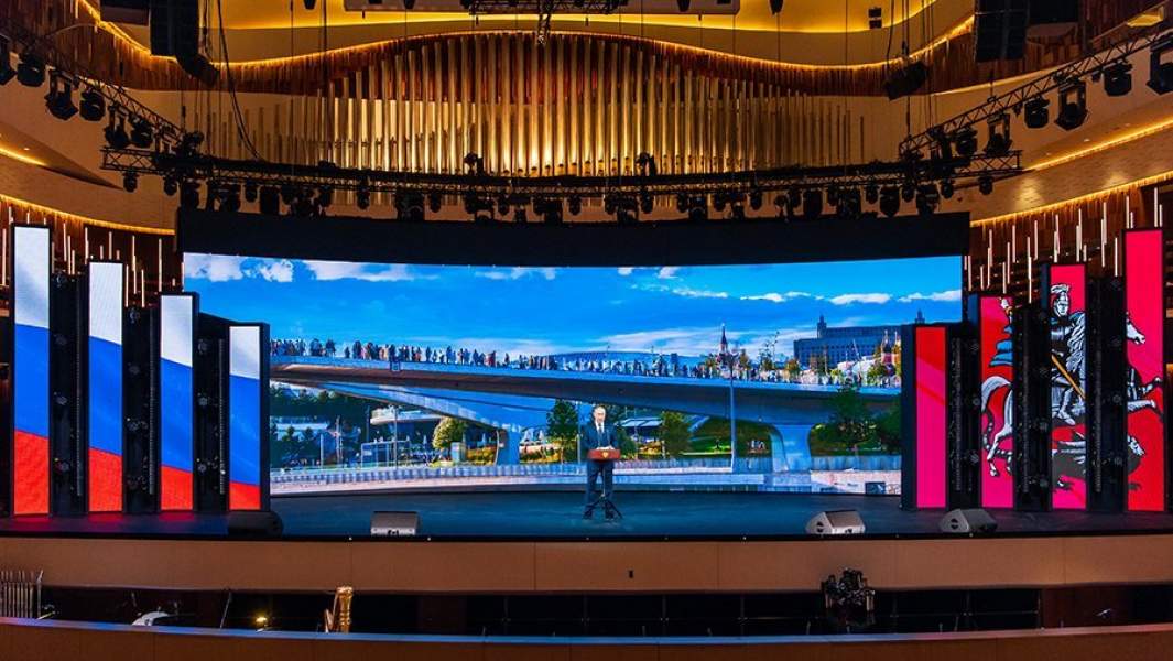 Владимир Путин выступает на торжественном мероприятии, посвященном празднованию Дня города, в концертном зале «Зарядье»