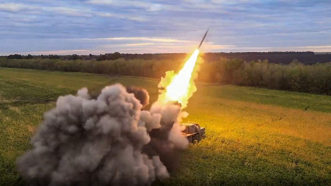 Нанесение удара по военным объектам ВСУ реактивными системами залпового огня «Смерч»