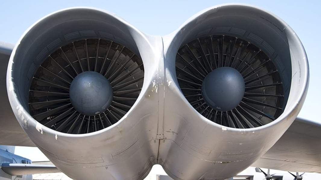 Турбореактивные двигатели Pratt & Whitney TF33-PW-103