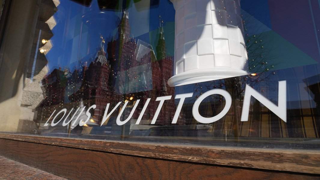 Луи Витон уходит из России