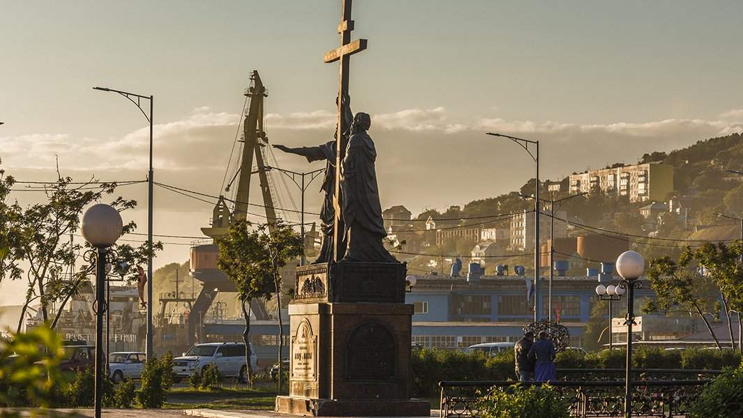  Петропавловск-Камчатский памятник святым апостолам Петру и Павлу