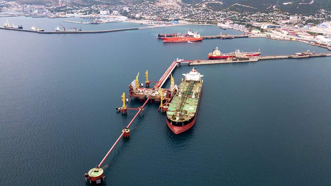 Танкеры у нефтяного терминала