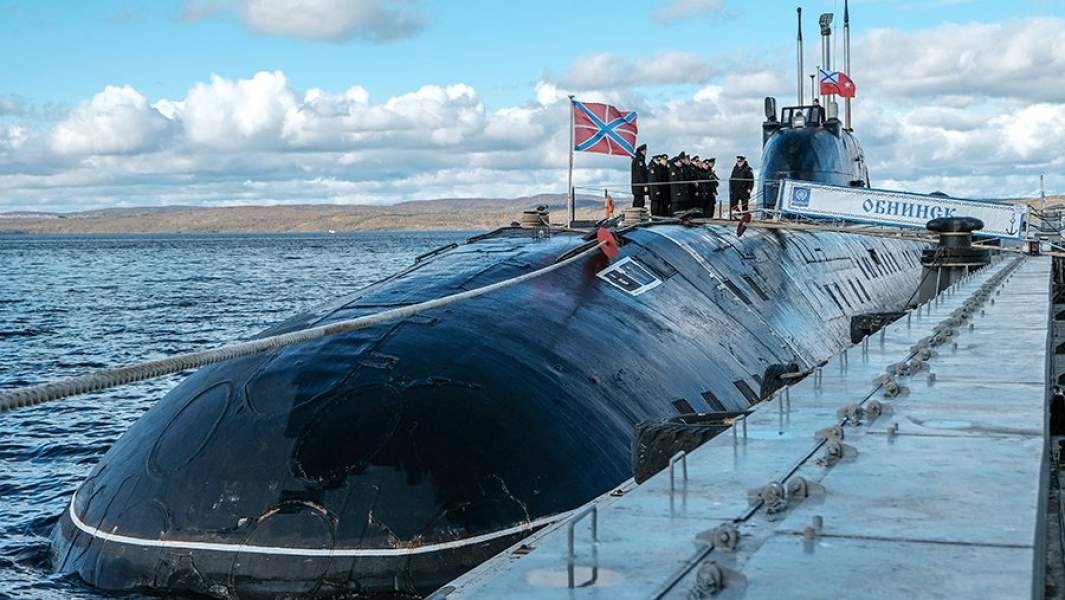 Militares de la Flota del Norte a bordo del submarino nuclear del proyecto 671RTMK "Shchuka" B-138 "Obninsk" en el puerto de Severomorsk