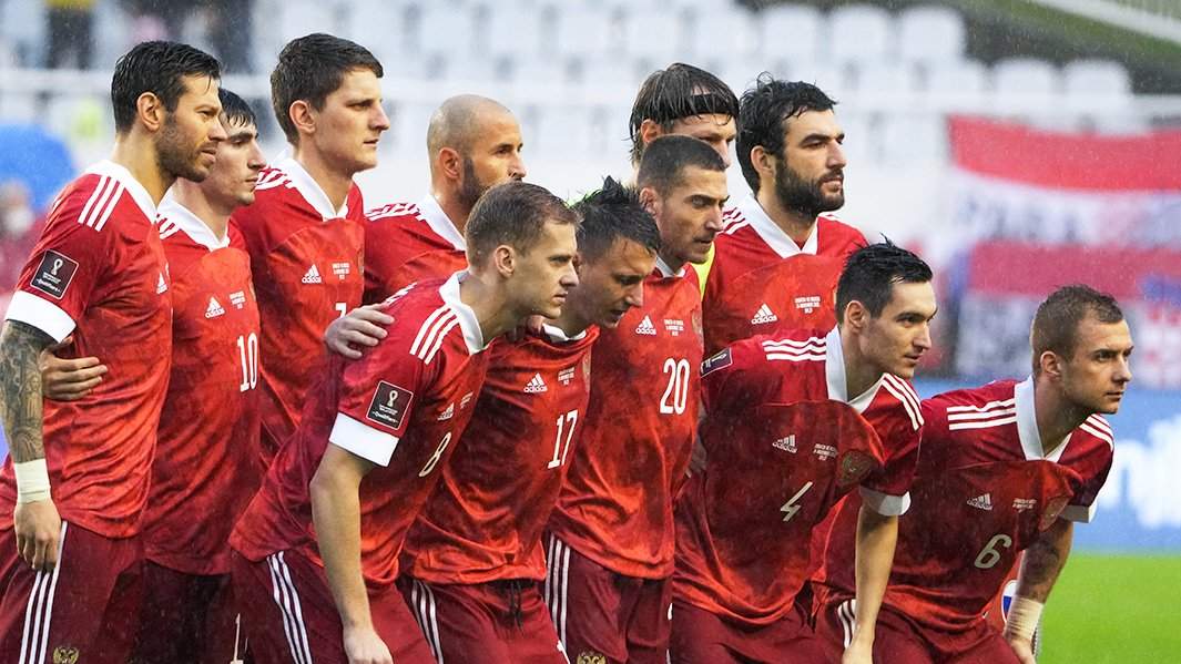 Игроки сборной России перед началом матча 10-го тура отборочного этапа чемпионата мира по футболу 2022 между сборными Хорватии и России