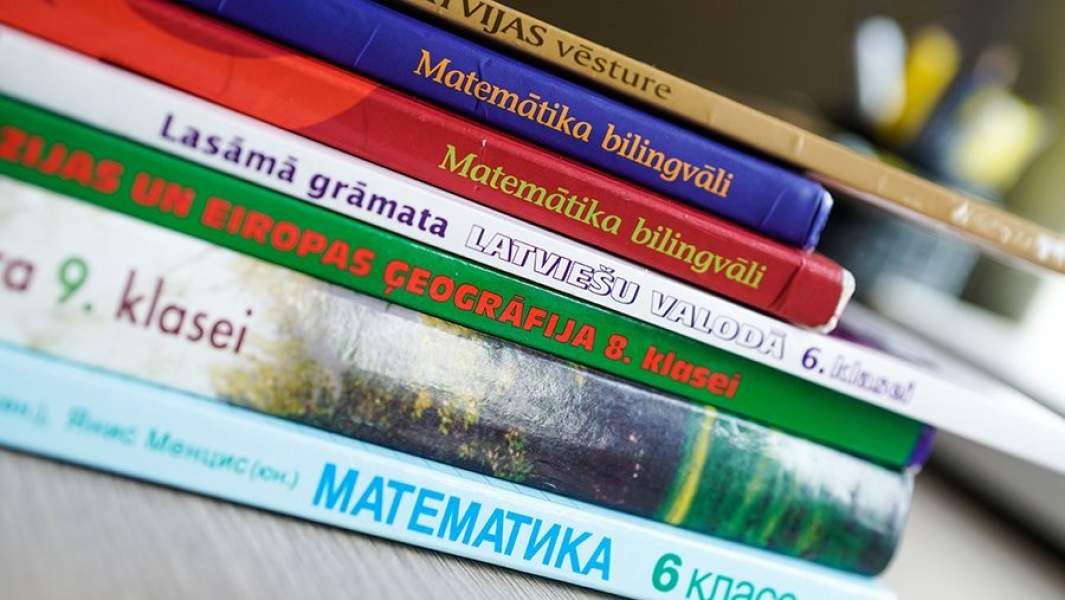 Учебники, по которым учатся дети в русской школе в Латвии