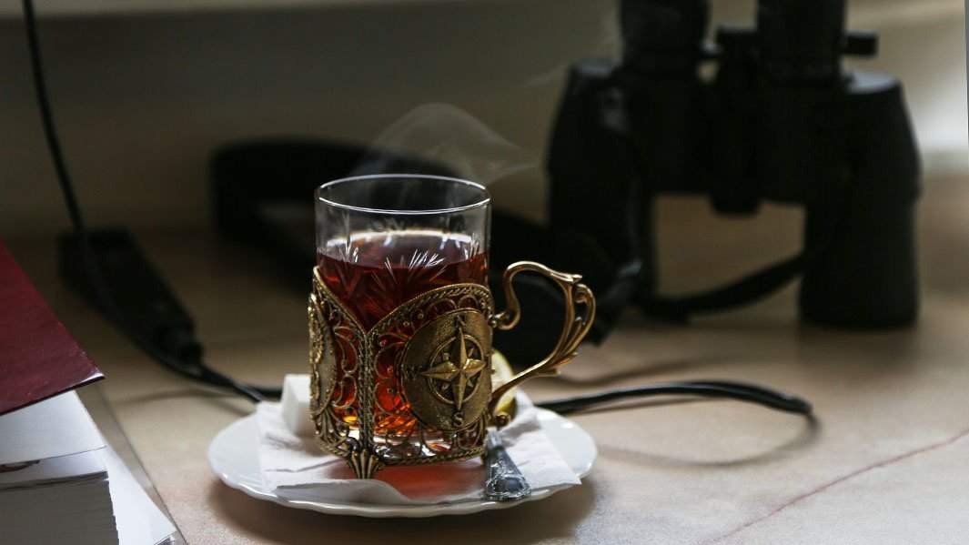 Чай с биноклем