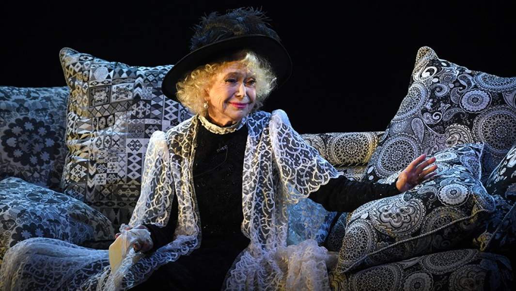 Светлана Немоляева в спектакле-альманахе «Истории»