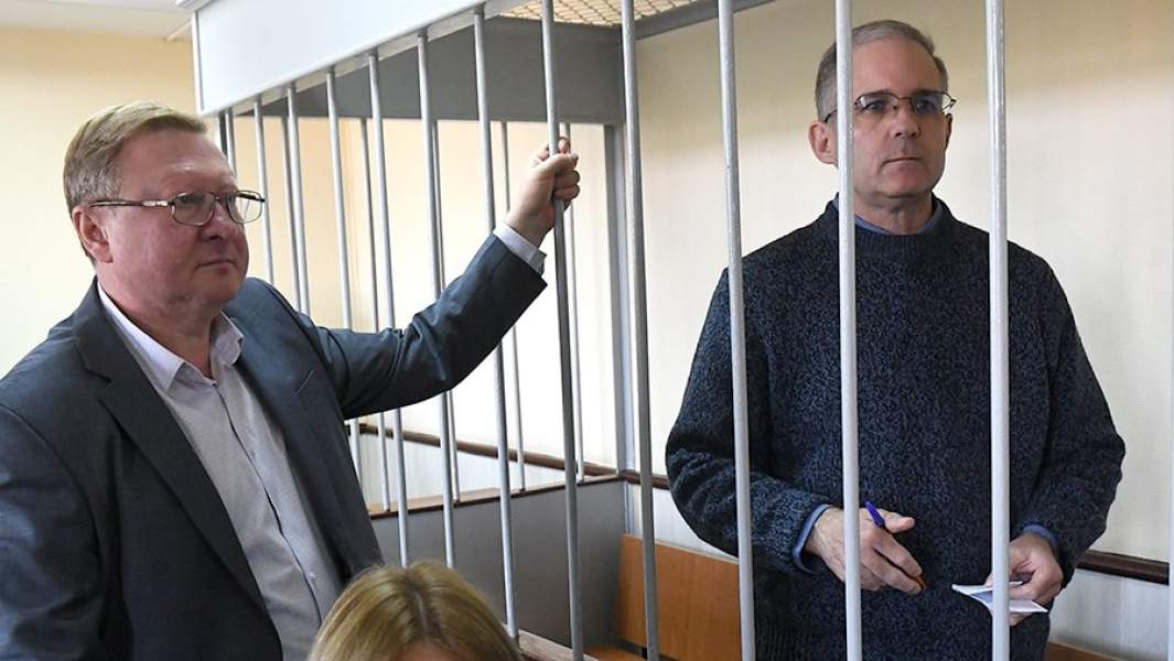 Адвокат Владимир Жеребенков и гражданин США Пол Уилан, во время рассмотрения ходатайства следствия о продлении ареста в Мосгорсуде