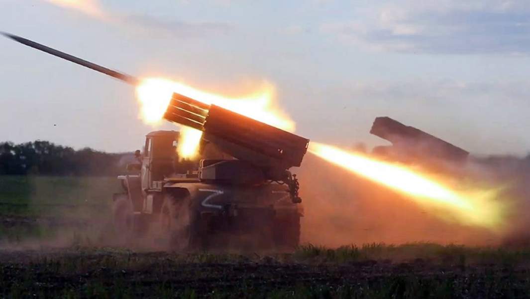 Батарея РСЗО «Град» ведет огонь по объектам военной инфраструктуры ВСУ