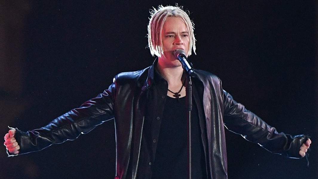 Певец Шаман