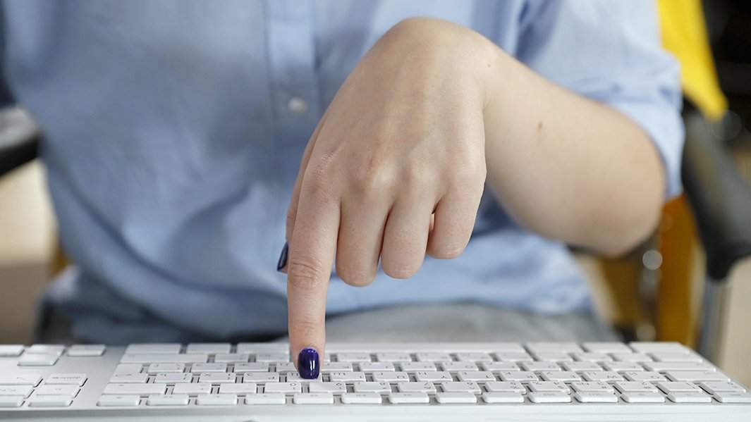 клавиатура рука