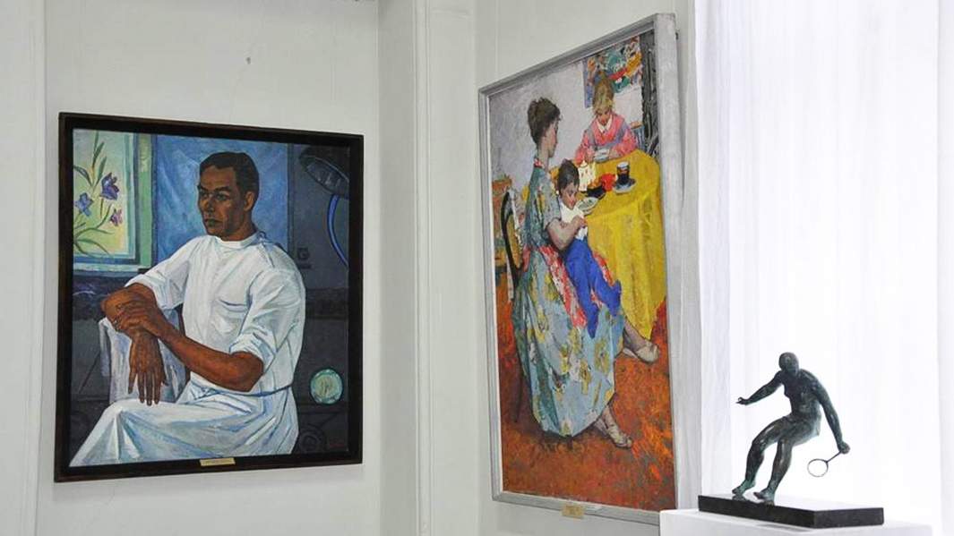 Внутри Херсонского художественного музея