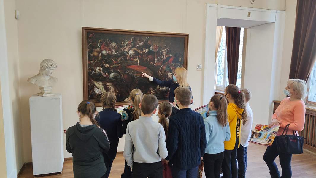 Выставка для детей в Донецком художественном музее