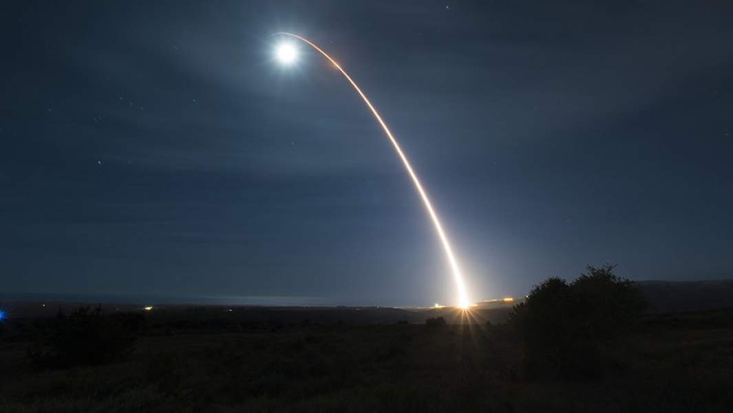 Испытательный запуск американской баллистической ракеты Minuteman III
