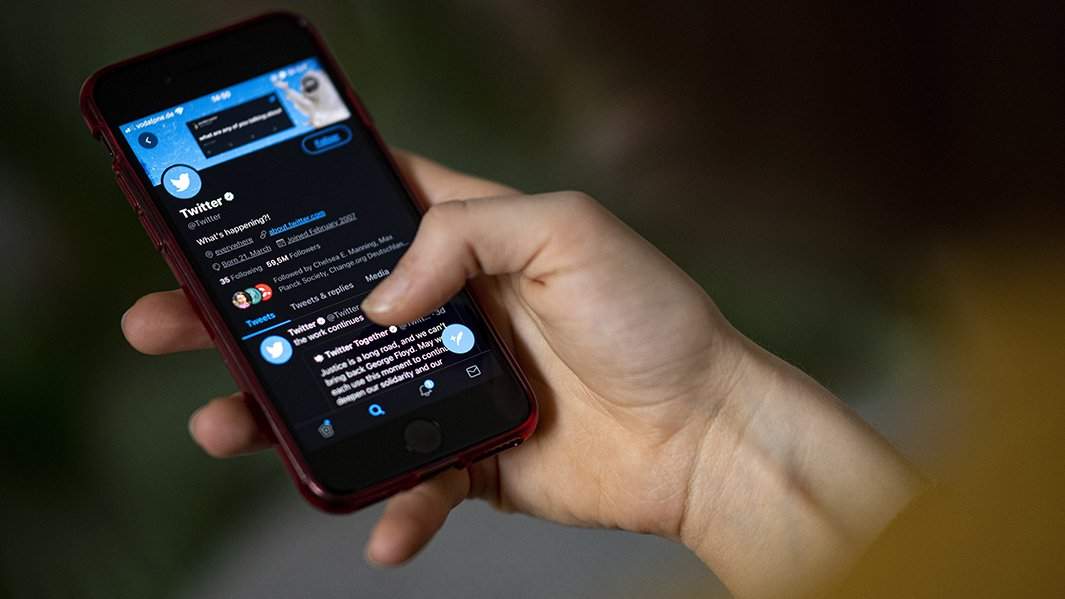 twitter смартфон