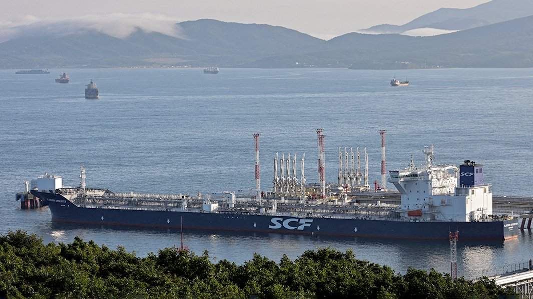 Вид с воздуха показывает танкер «Владимир Арсеньев» на нефтебазе Козьмино на берегу залива Находка