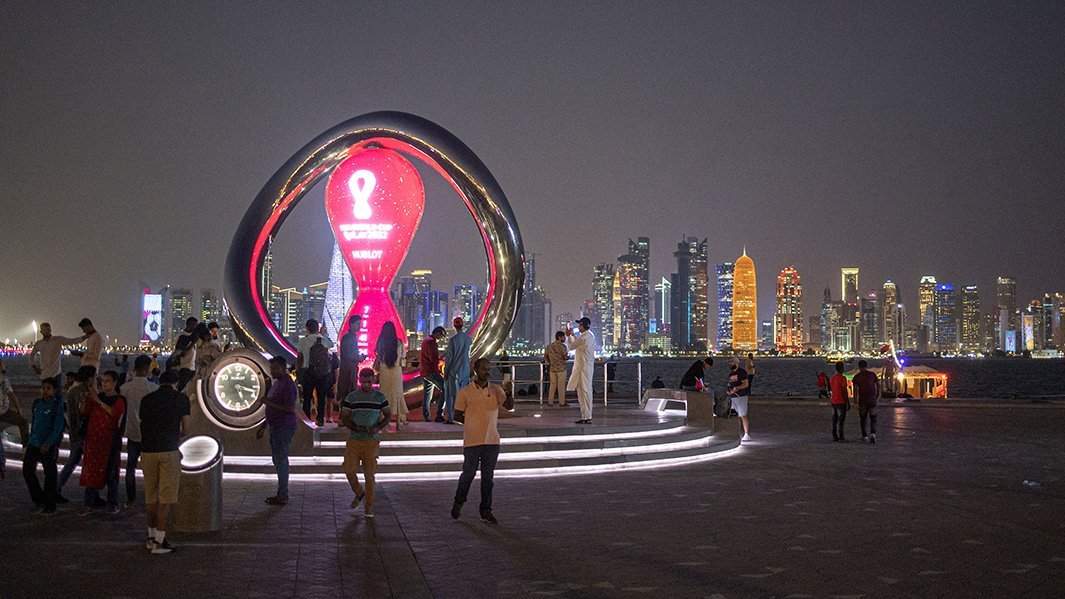 Катар ночь набережная