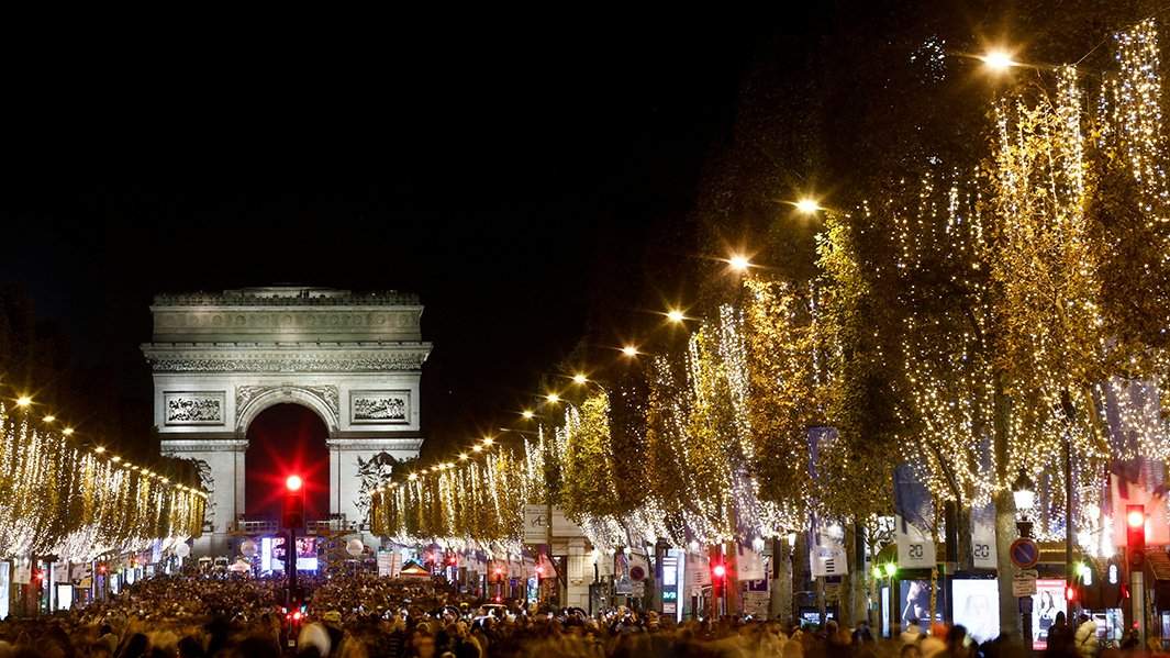 иллюминация рождество париж