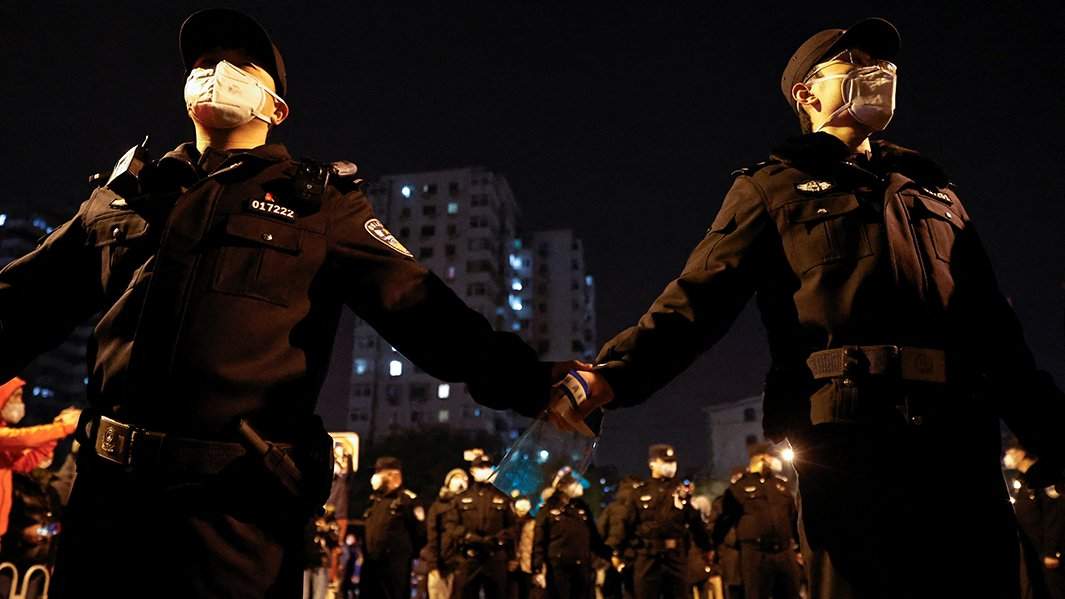 Протестные построения: как Китай восстал против нулевой терпимости Статьи Изве