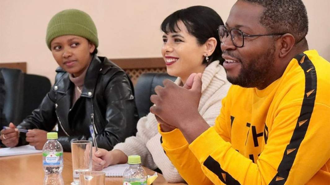 Иностранные журналисты